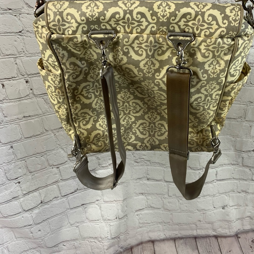 Petunia Pickle Bottom diaper bag/ backpack - Picture 6 of 11